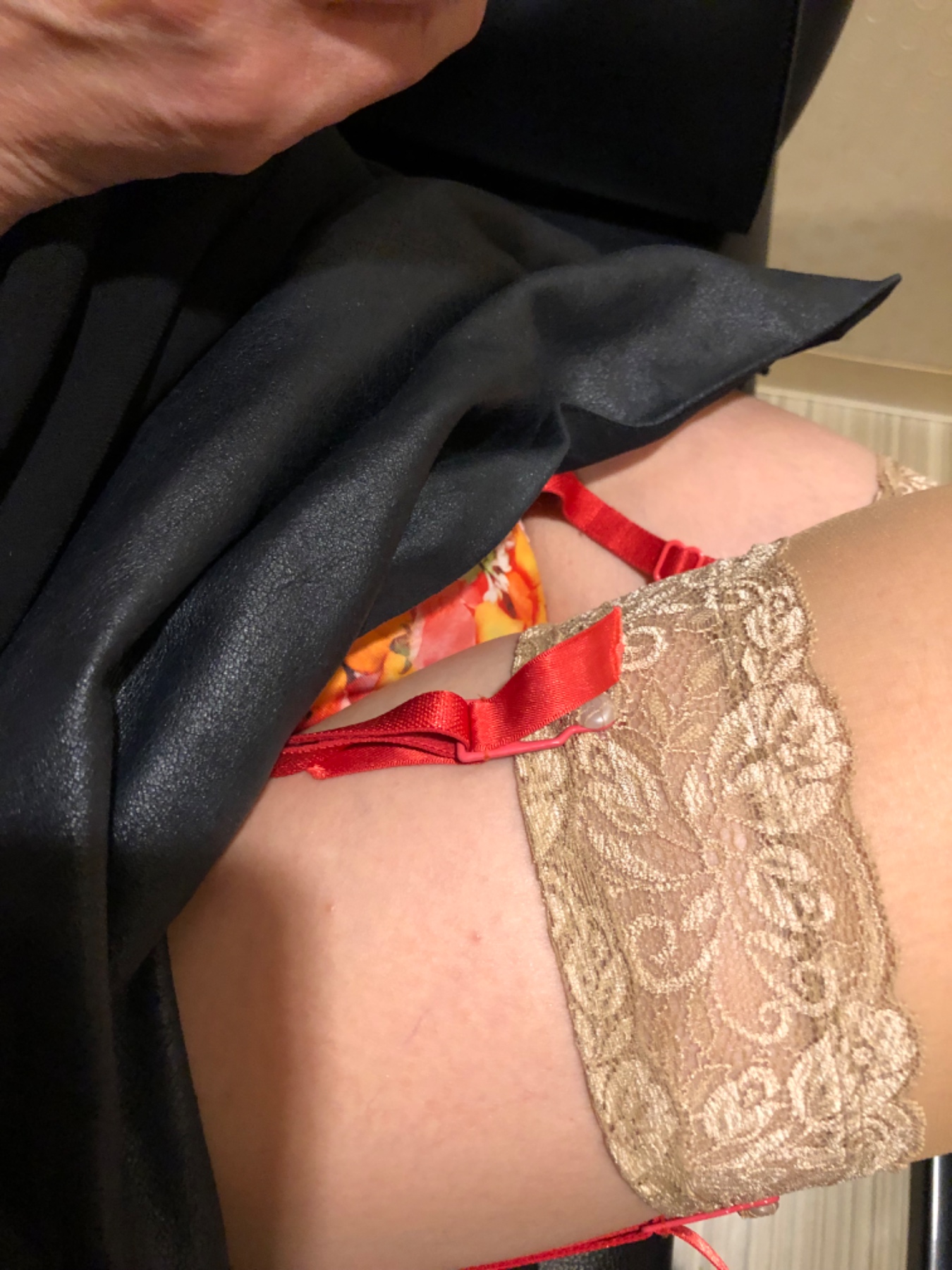 妻の着衣姿と下着姿の画像その4