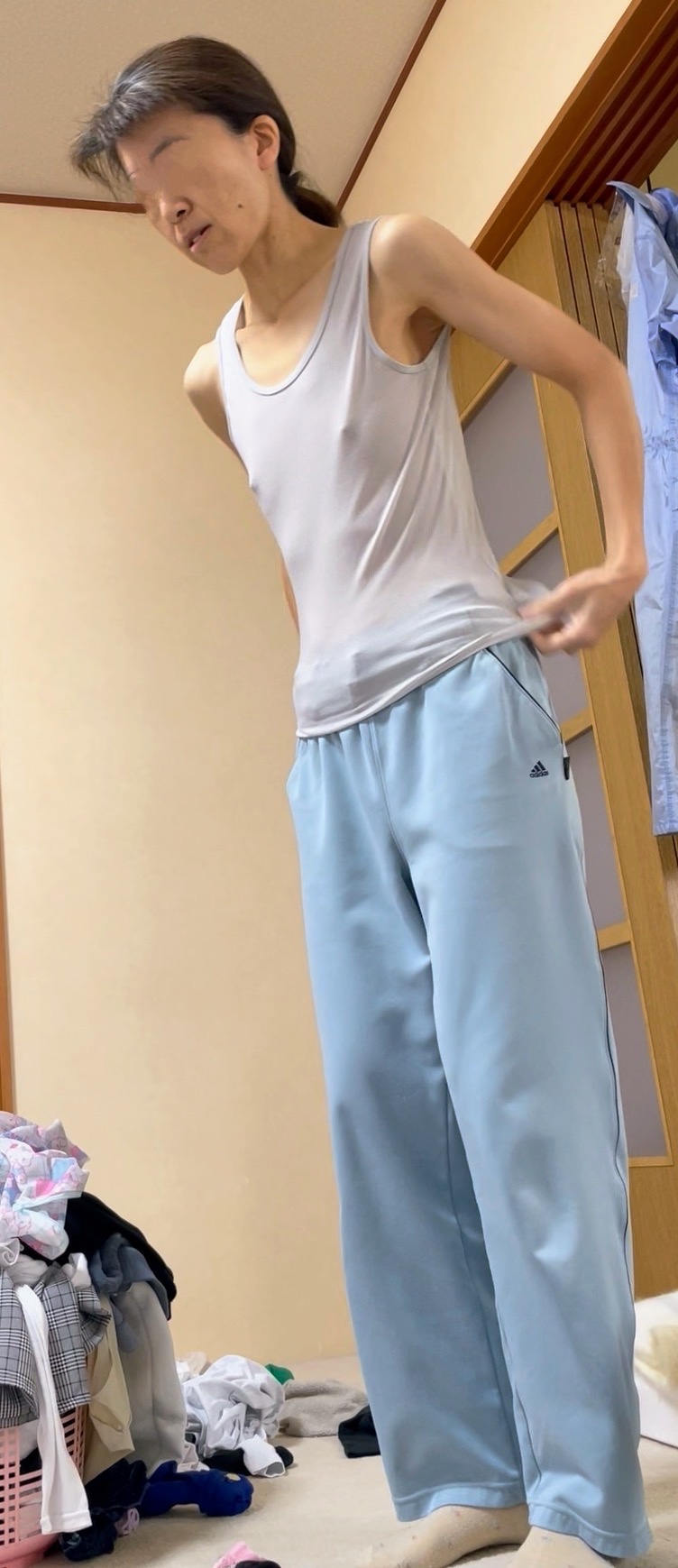 着替え中の画像その1