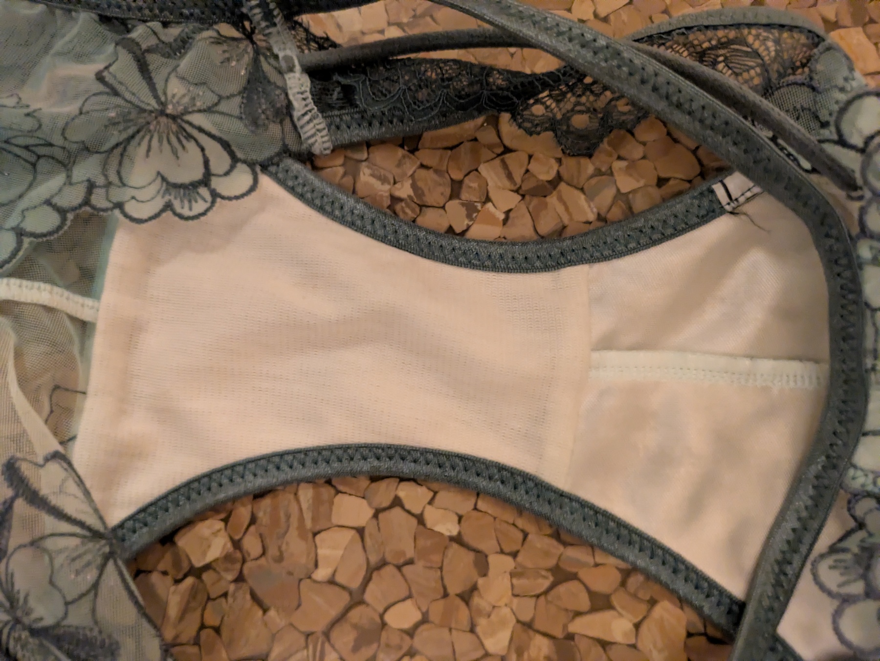 昨夜のセックス用パンティの画像その3