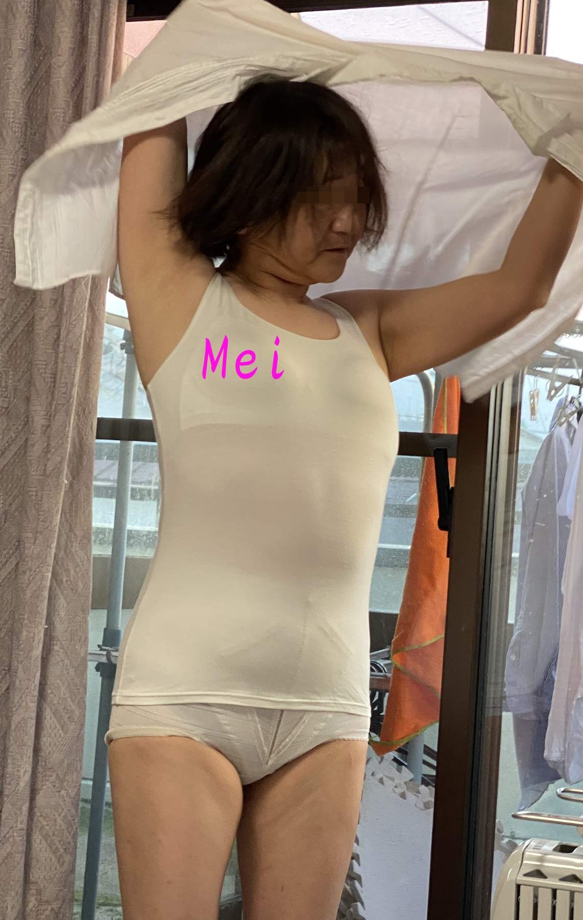 今朝のお着換え中の画像その4