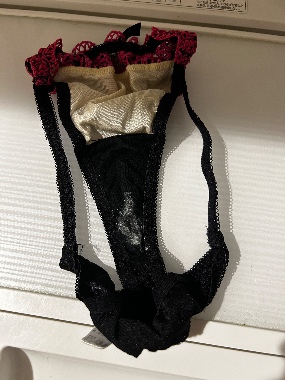 巨尻保育士のパンティ