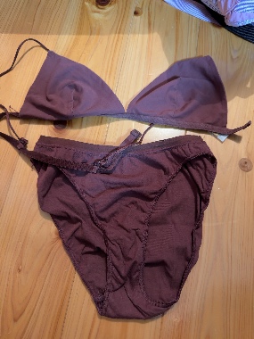 義妹のシンプル下着