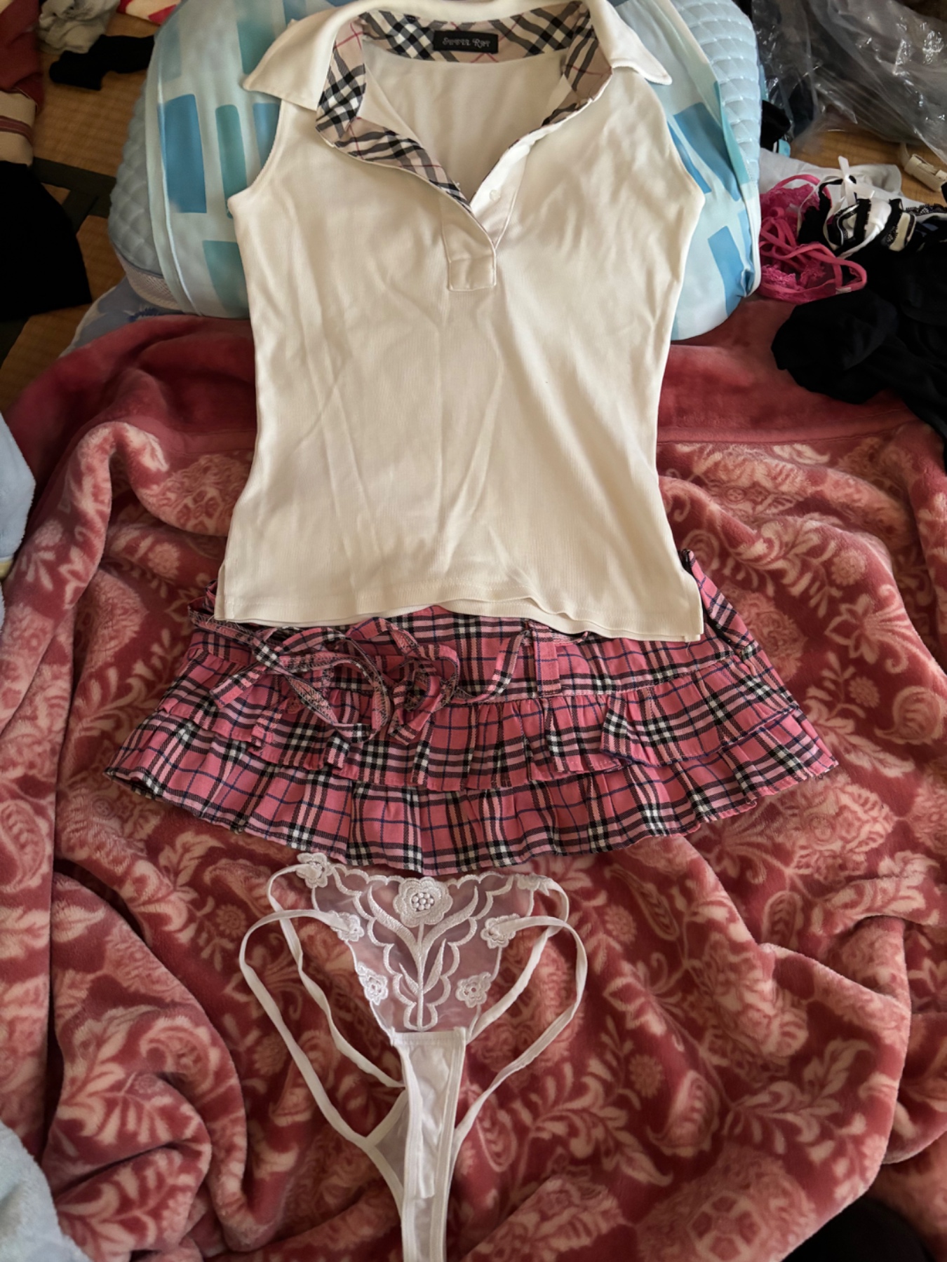 妻がセックスする時の下着ですの画像その1