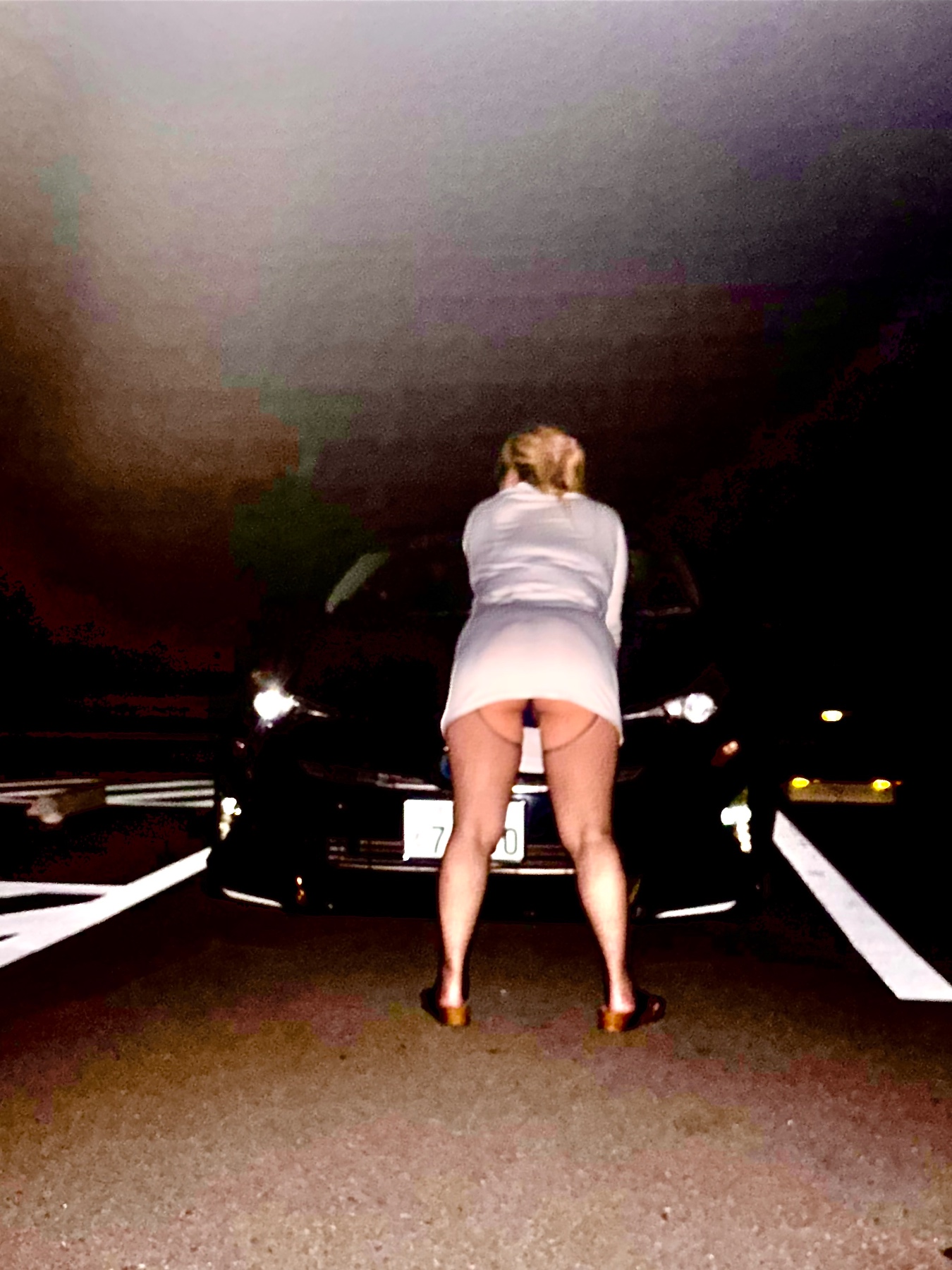 ぽっちゃり嫁のTバックの画像その3