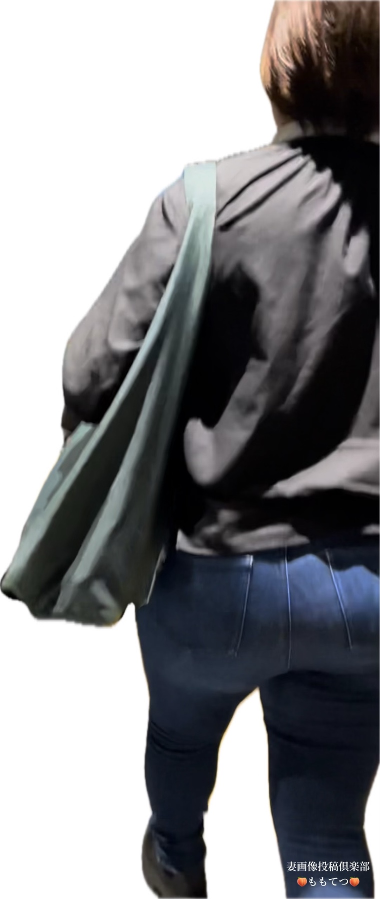 学校行事に向かう巨尻妻②の画像その3