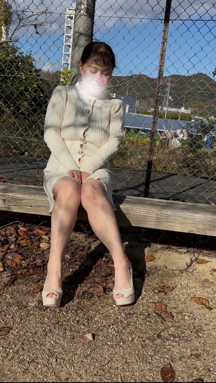 ミニワンピ　放置の画像その2