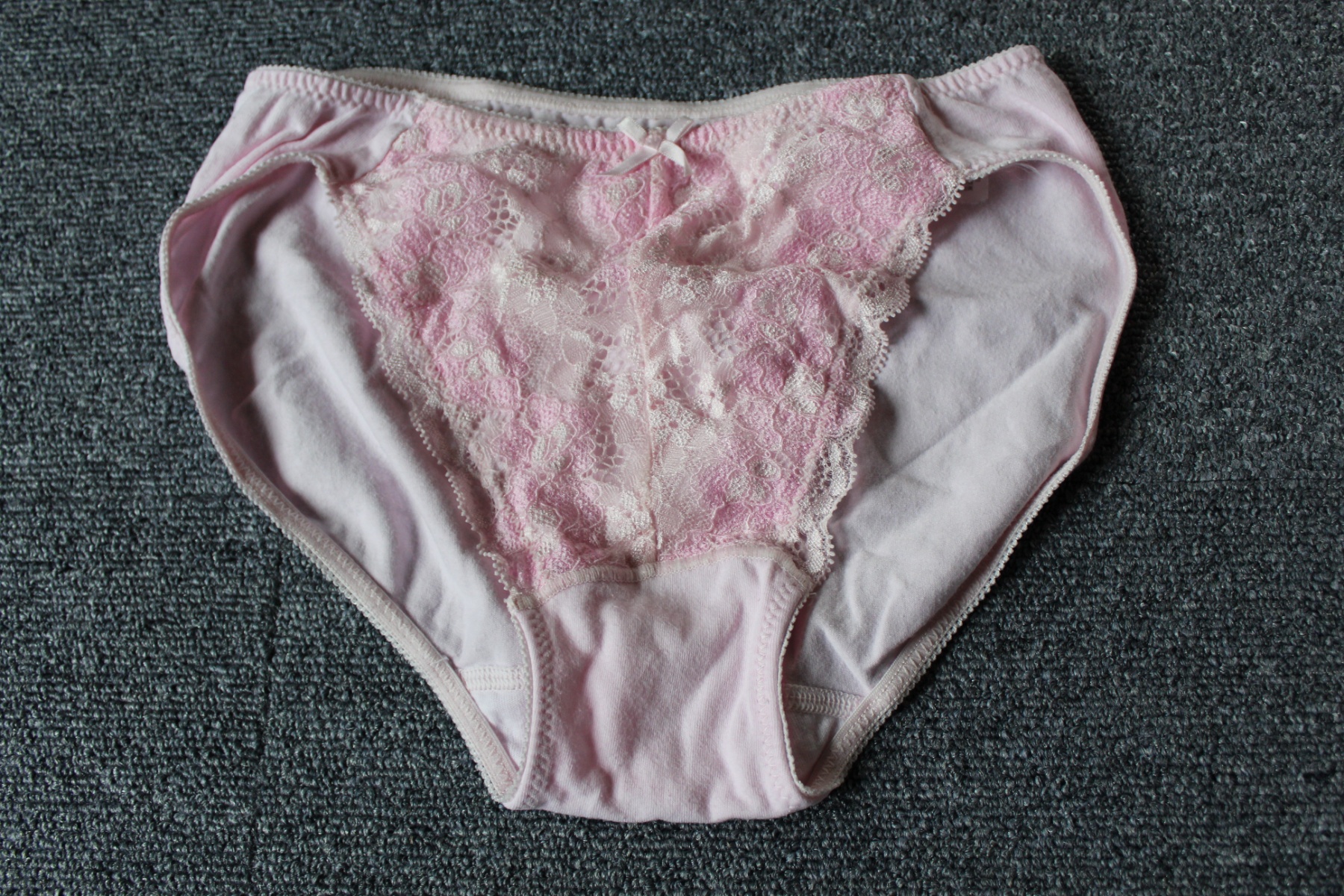 貧乳な実母の下着の画像その2