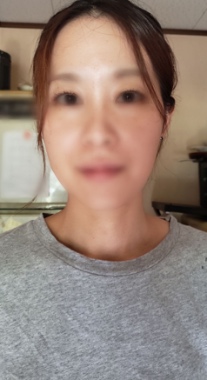 卑猥な尻肉と鮮明アナル