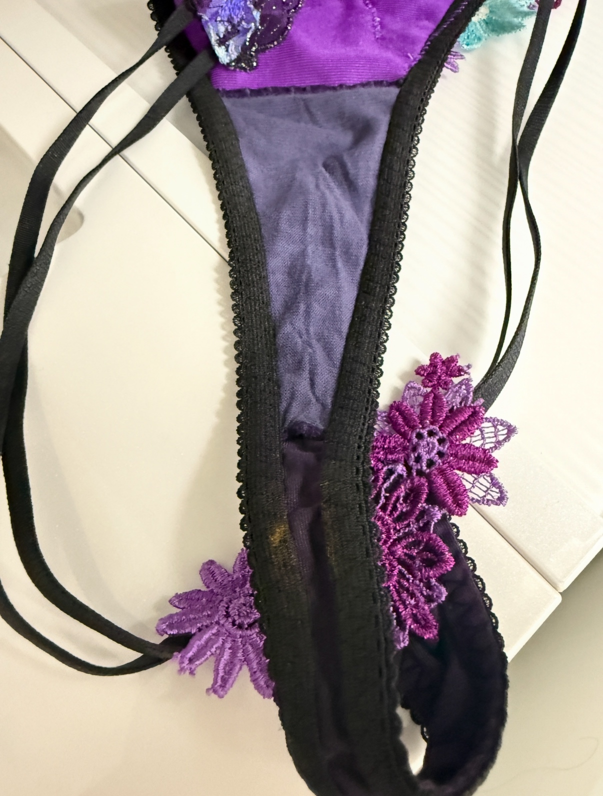 保険会社の妻のTバックの画像その2