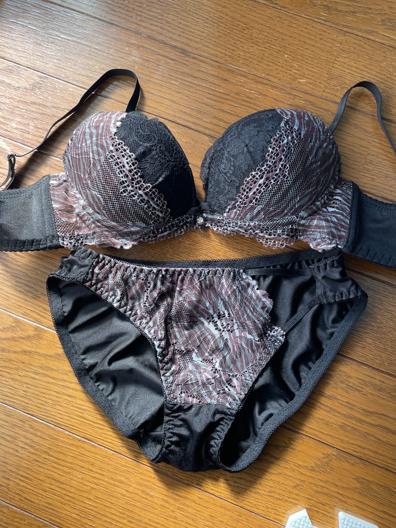 ３４歳嫁のサイズアウト下着達の画像その1