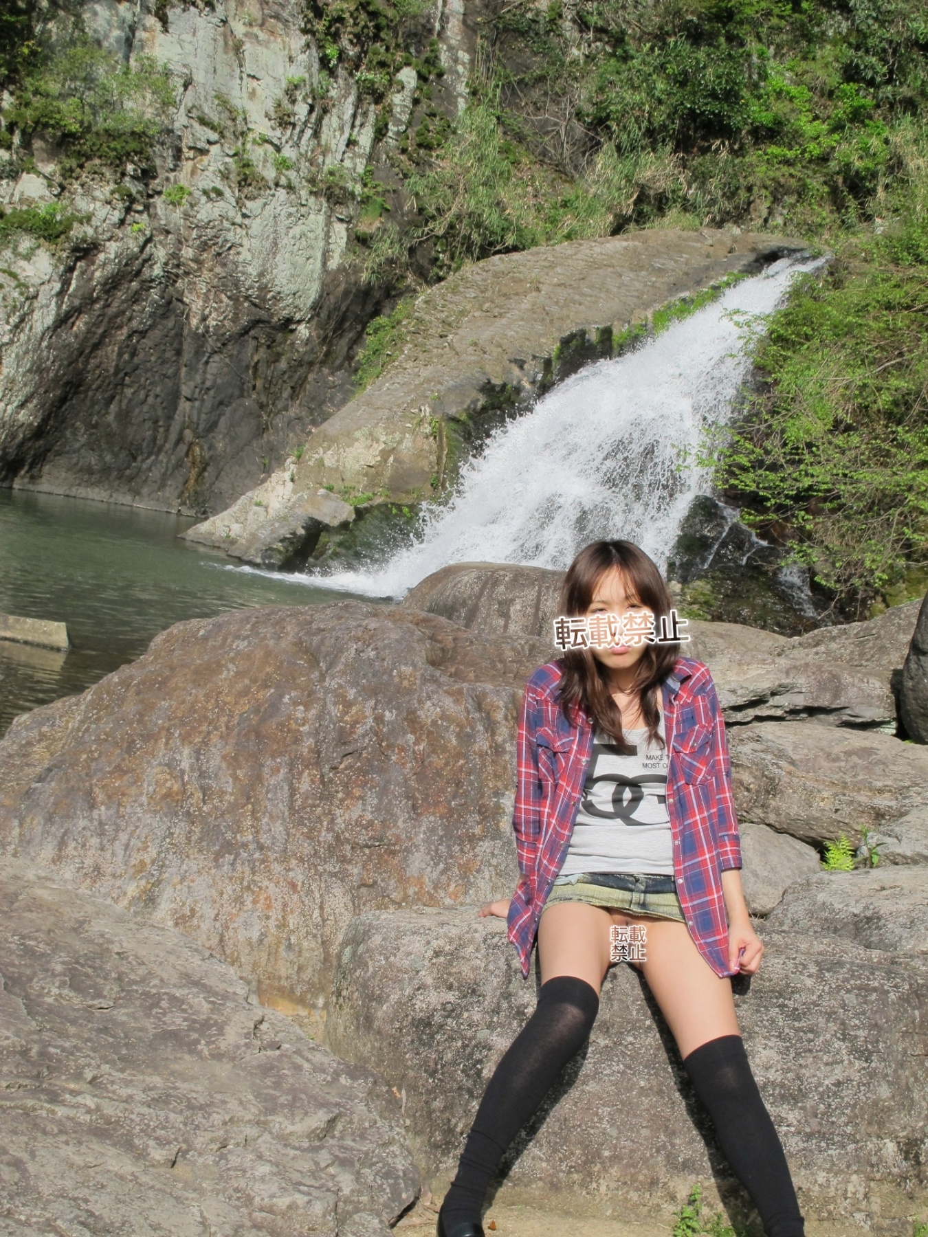 NPNBミニスカ散歩の画像その4