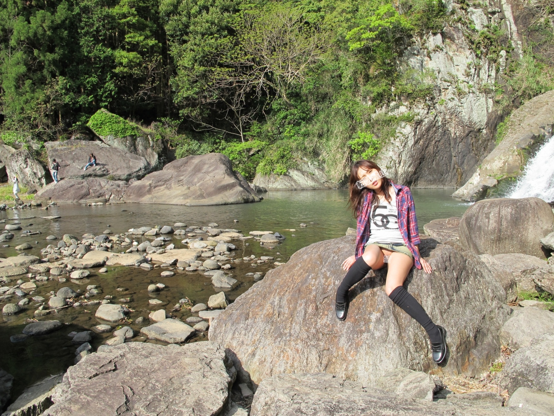 NPNBミニスカ散歩の画像その3