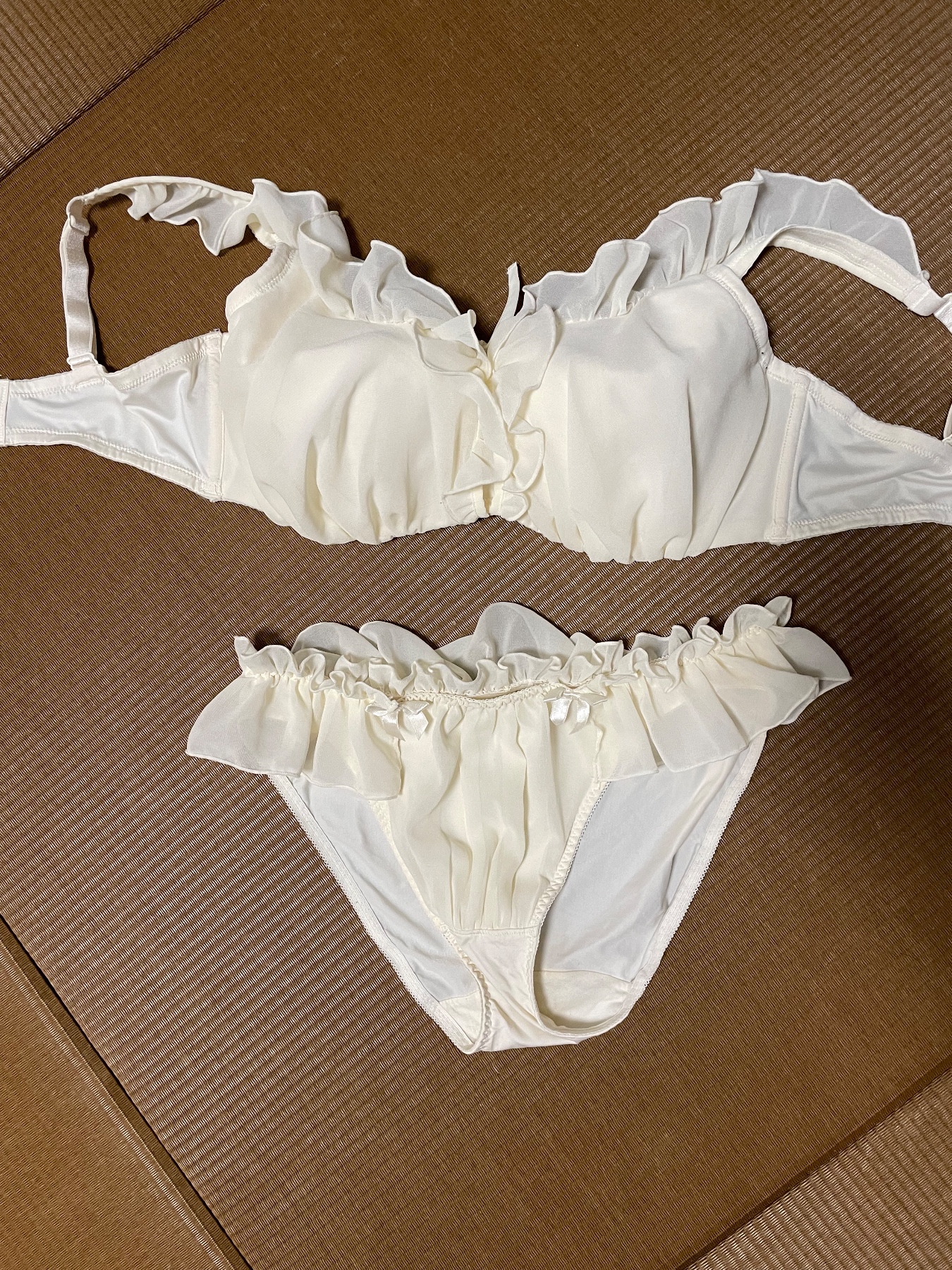 妻の下着とおっぱいの画像その2