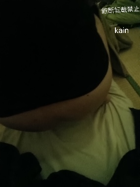 ぽちゃ妻がシーツの上で