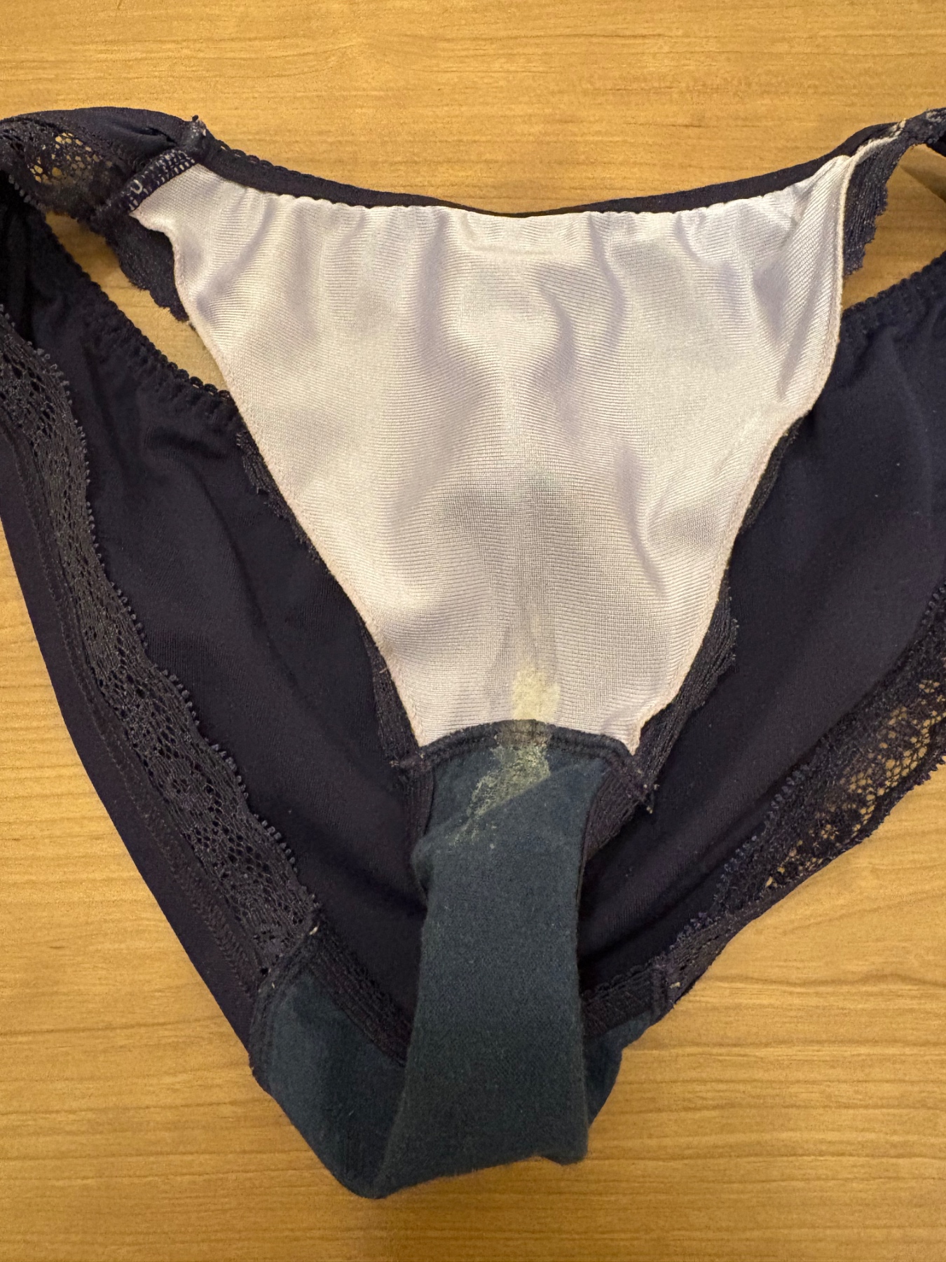 妻の汚パンティの画像その3