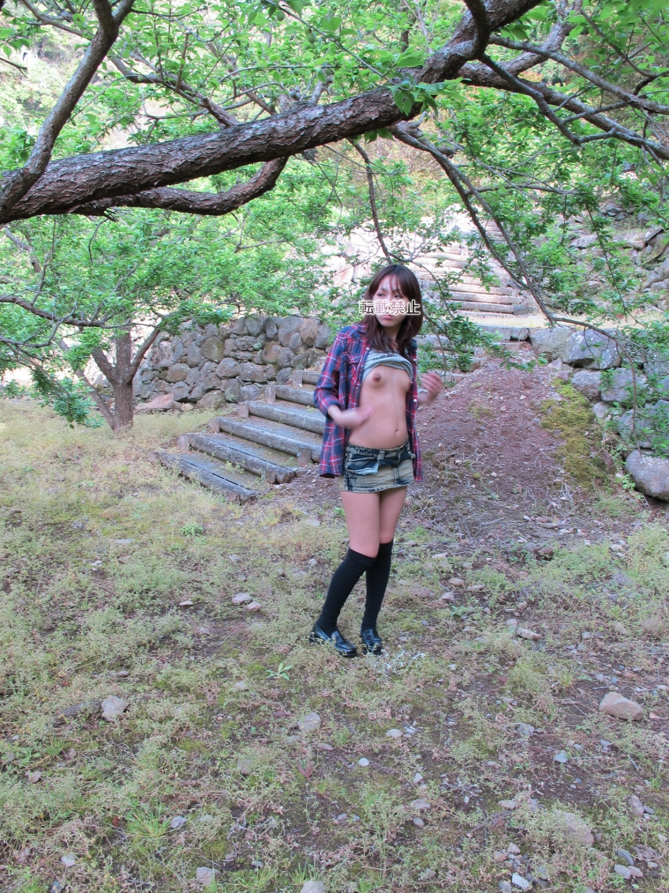 NPNBミニスカ散歩の画像その5