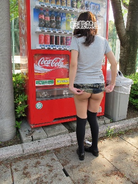 NPNBミニスカ散歩