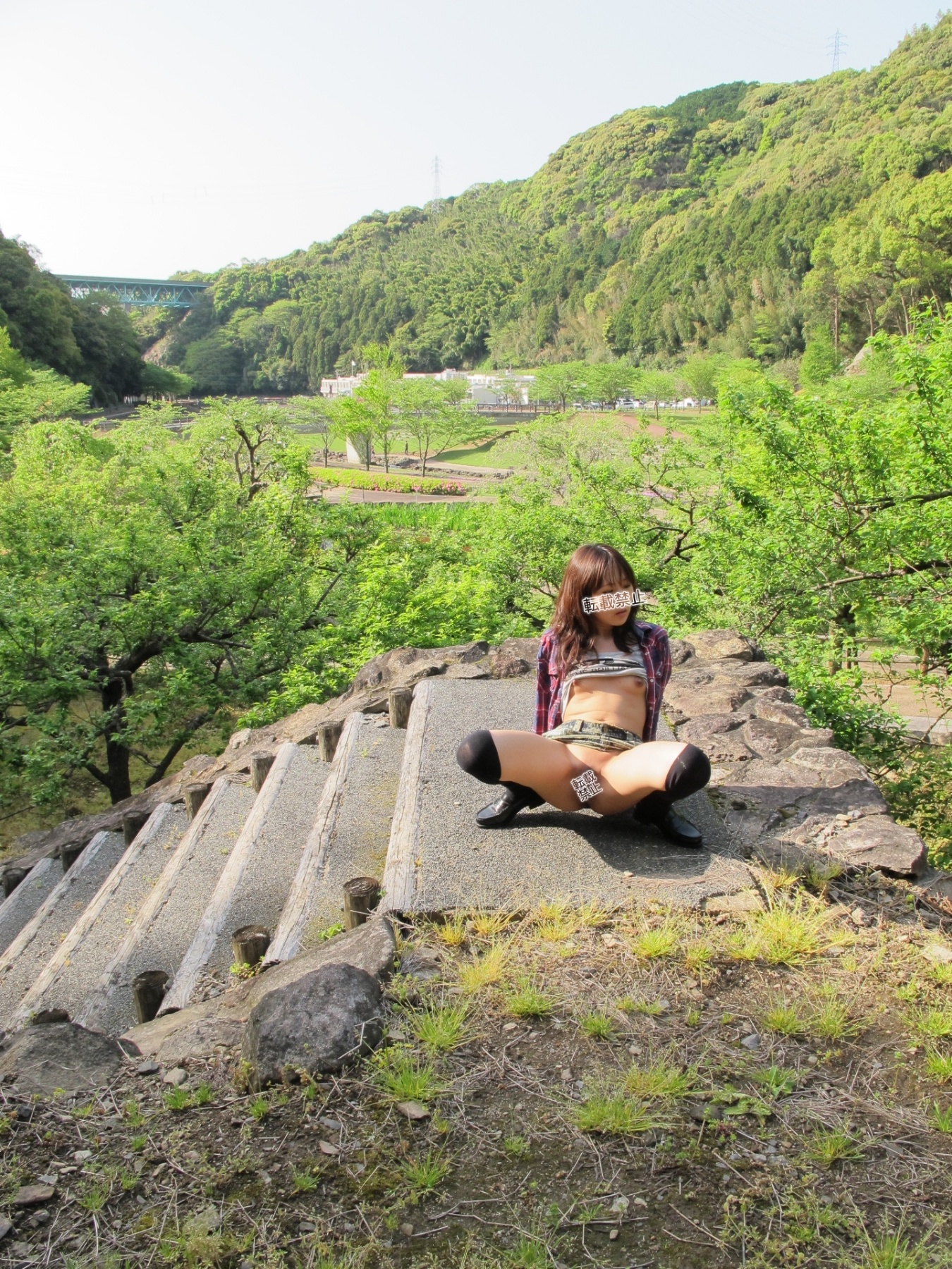 NPNBミニスカ散歩の画像その4